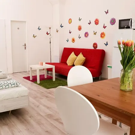 Besthome City Center 4 Min. Apartamento Praga